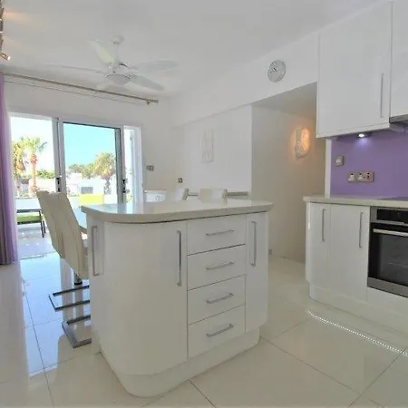 Savveli By The Sea Apartment