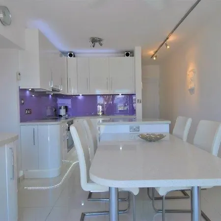 Apartament Savveli By The Sea *